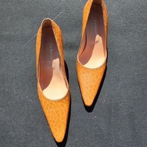 Never Worn Vintage L.K. BennetT Camel Croc Heels